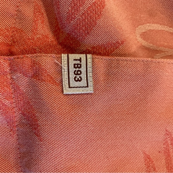 Tommy Bahama pink/coral Pineapple aloha‎ Men's Shirt. 75% Silk - size medium - Picture 9 of 9